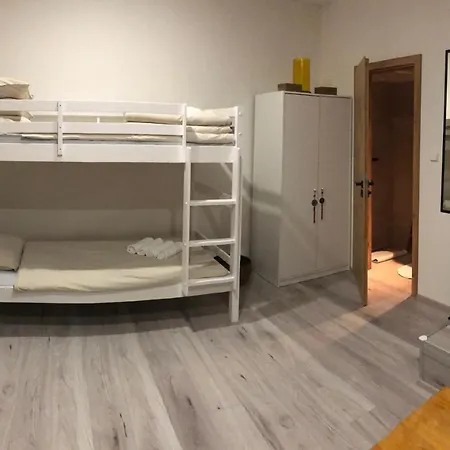 Apartment R E L L A X Studia Chvalovice Hate Na Greenway Praha-wien *
