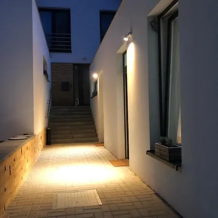 R E L L A X Studia Chvalovice Hate Na Greenway Praha-wien Apartament Chvalovice (South Moravian)