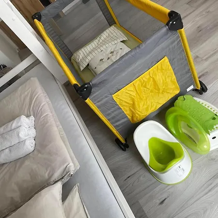 R E L L A X Studia Chvalovice Hate Na Greenway Praha-wien Apartament