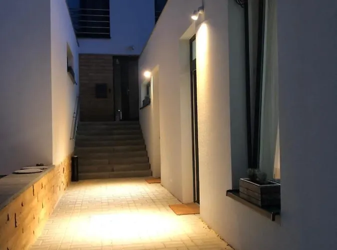 R E L L A X Studia Hate Na Greenway Praha-wien アパート フヴァロヴィツェ